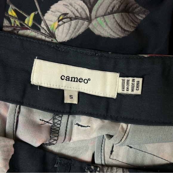 CAMEO Wide Leg Ankle Cropped Floral High Waist Pleated Oversized Palazzo Pants S - Picture 6 of 8